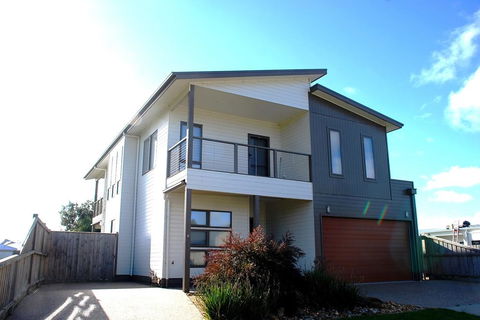 SURFSIDE LAKEVIEWS - FREE WIFI - Click Find 1