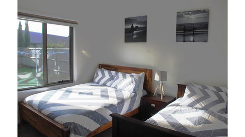 SURFSIDE LAKEVIEWS - FREE WIFI - Local Finder 2