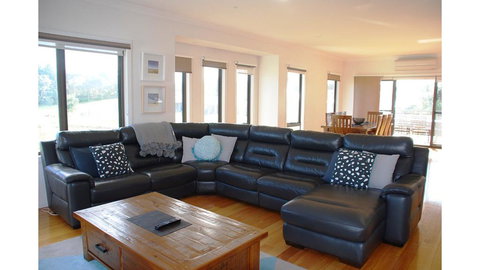 SURFSIDE LAKEVIEWS - FREE WIFI - Local Finder 3