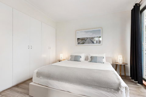 Surry Hills Modern Self-Contained One-Bedroom Apartment (19 FOV) - Bet 4u 3