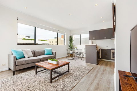 Surry Hills Modern Self-Contained One-Bedroom Apartment (19 FOV) - Bet 4u 0