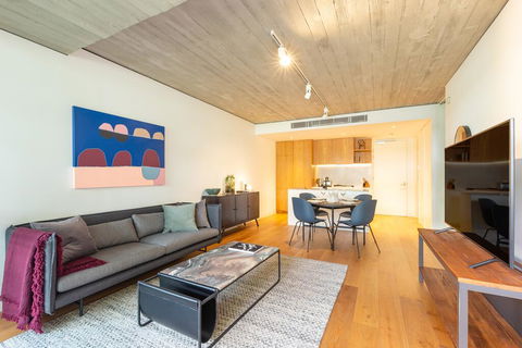 Surry Hills Self-contained 1 Bedroom Apartment (6 BRK) - Click Find 0