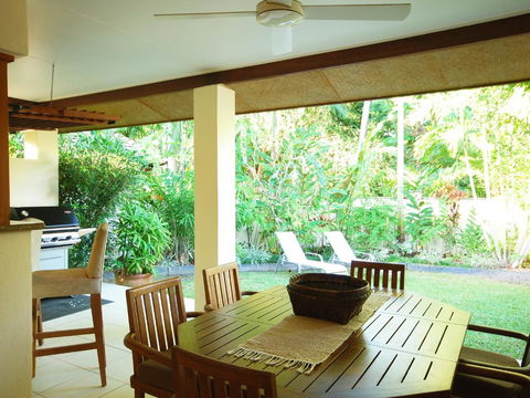 Surya Beachfront Villa No.1 - Click Find 0