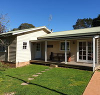 Sutton Forest Cottage - Click Find