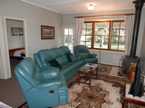 Sutton Forest Cottage - Lavinia 2