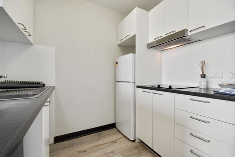 Swainson On Synagogue - Click Find 3