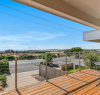 Swan Bay Lookout - Bridge Guide