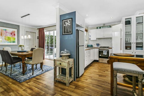 Swanbrook - Click Find 1
