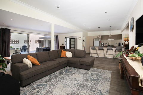 Swanway - Pet Friendly - 10 Min Walk To Beach - Bet 4u 0
