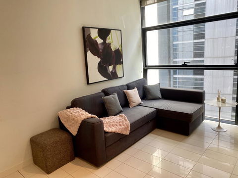 Sydney CBD Central Location - Spacious Apartment - Parking - Pool - Gym - Best Location - Click Find 1