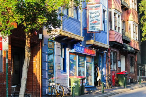 Sydney Central Backpackers - Lawyer Find 0
