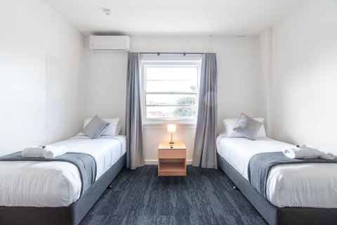 Sydney Junction Hotel - Lawyer Find 3