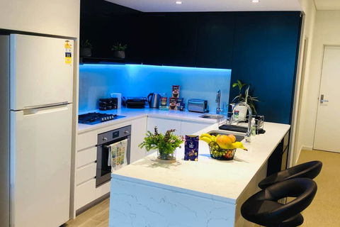 Sydney Olympic Park Luxury Apartment - Click Find 2
