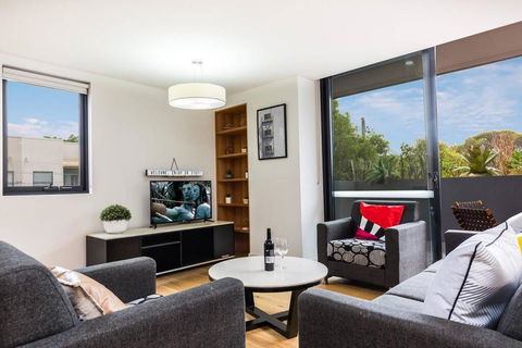 Sydney Townhouse With Parking And Deck - Bet 4u 2