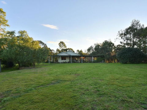 Tabitha Hill Homestead - Bet 4u 3
