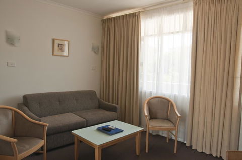 Taft Motor Inn - Click Find 2