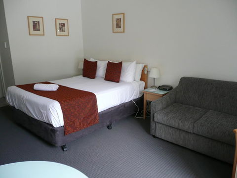 Taft Motor Inn - Click Find 1
