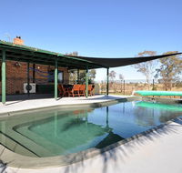 Talga Escape Rothbury with pool and views - Click Find
