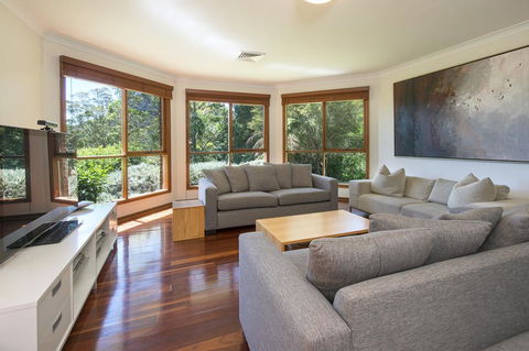 Taliesin - Beautiful 4 Bedroom Home With Amazing Views! - Bet 4u 3
