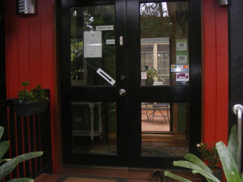 Tambaridge Bed & Breakfast - Click Find 2