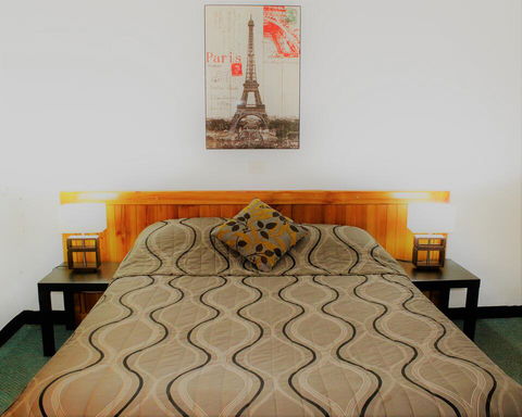 Tamworth Budget Motel - Click Find 3