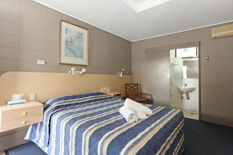 Tandara Hotel Motel - Click Find 2