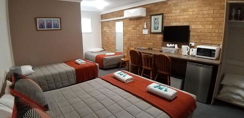 Taree Country Motel - Click Find 3