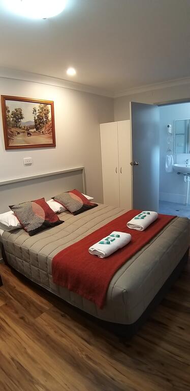 Taree Country Motel - Click Find 2