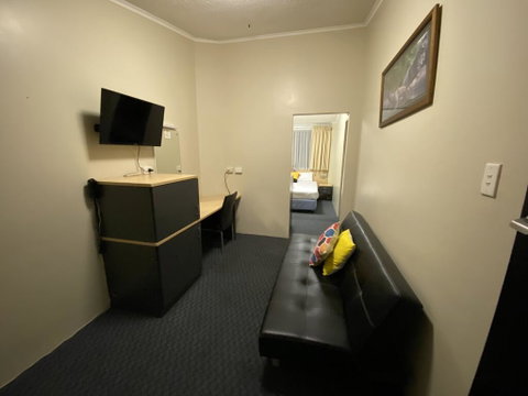 Taree Motor Inn - Lawyer Find 2