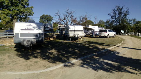 Taroom Caravan & Tourist Park - Click Find 2