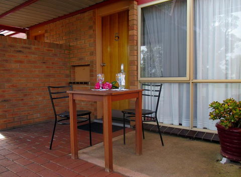 Tarra Motel - Click Find 2