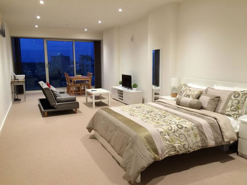 Tasha's Apartments On Morphett - Click Find 0