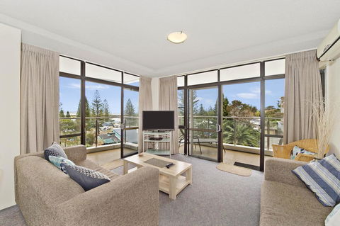 Tasman Towers 9, 3 Munster Street - DBD 0
