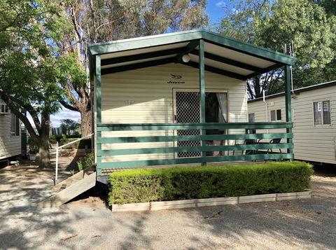 Tatura Cabin & Caravan Park - Click Find 0