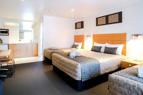 Tea House Motor Inn - Bridge Guide 2