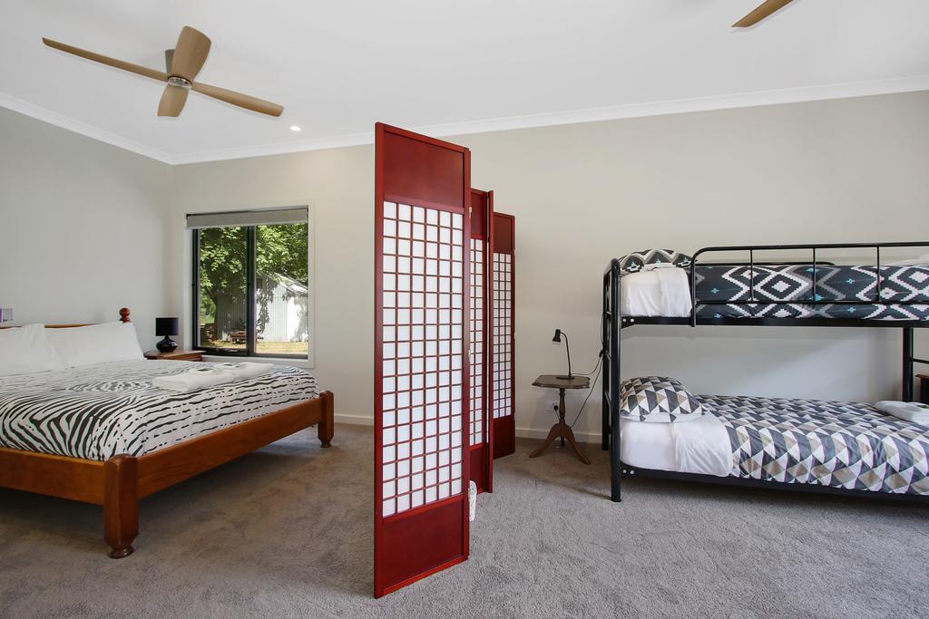 Accommodation Harrietville VIC Click Find