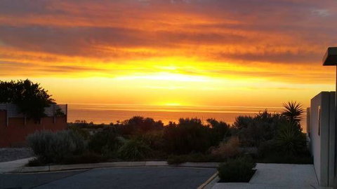 Tennyson View - Lawyer Find 1