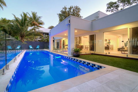 Tenterfield On Oak - Click Find 1