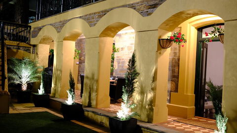 The 'Cloisters' Apartment At Albert Hall - Click Find 1