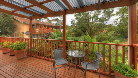 The 2C's Bed & Breakfast - Click Find 2
