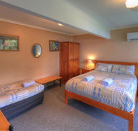 The 2C's Bed  Breakfast - Bridge Guide