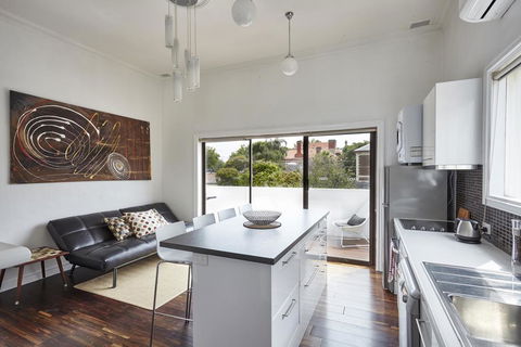 The Anderson, South Melbourne, MSAC 400m, Parking, Balcony - Click Find 2