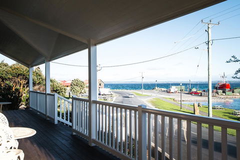 The Ark Stanley Luxury Bed And Breakfast - Click Find 2