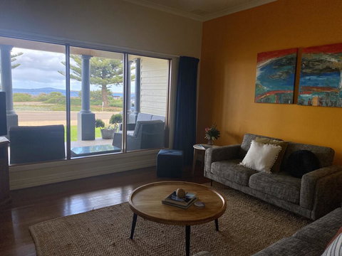 The Beach House & Villas - Bet 4u 2