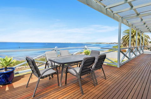 The Beach House - Point Turton - Click Find 1