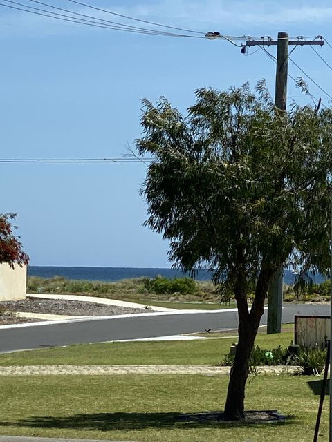 The Beach House Busselton - Bet 4u 1