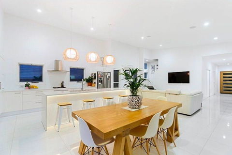 THE BEACH OASIS @ 360 - Click Find 3