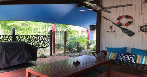 The Beach Shack - Koda Beach Bungalow 1 - Bet 4u 2