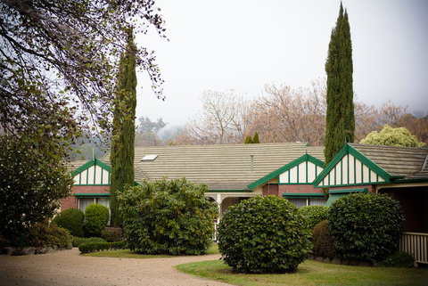 The Birch House - Silver Birches Luxury Accommodation Bright - Bet 4u 1