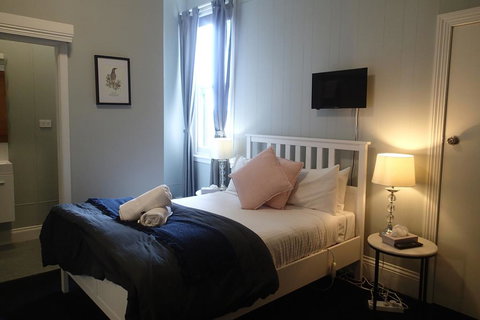 The Bischoff Hotel - Bet 4u 3